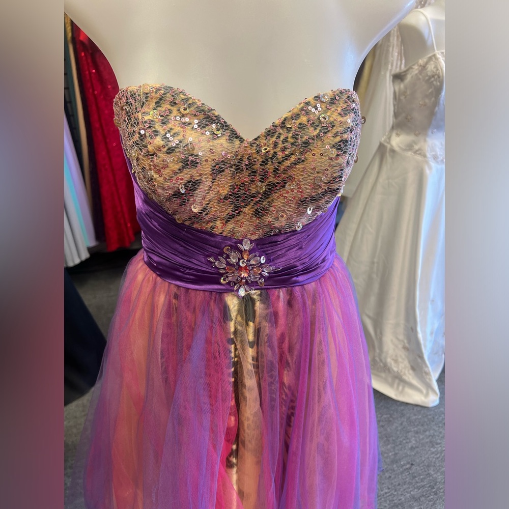 Dress - Picture 2 of 4